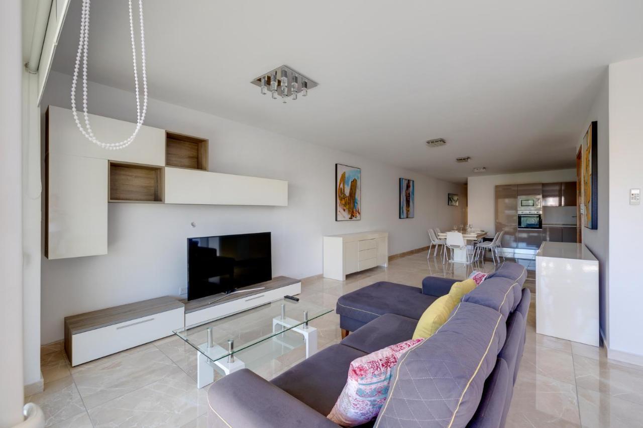 Marvellous 3Br Apartment In Central St Julians San Julián Exterior foto