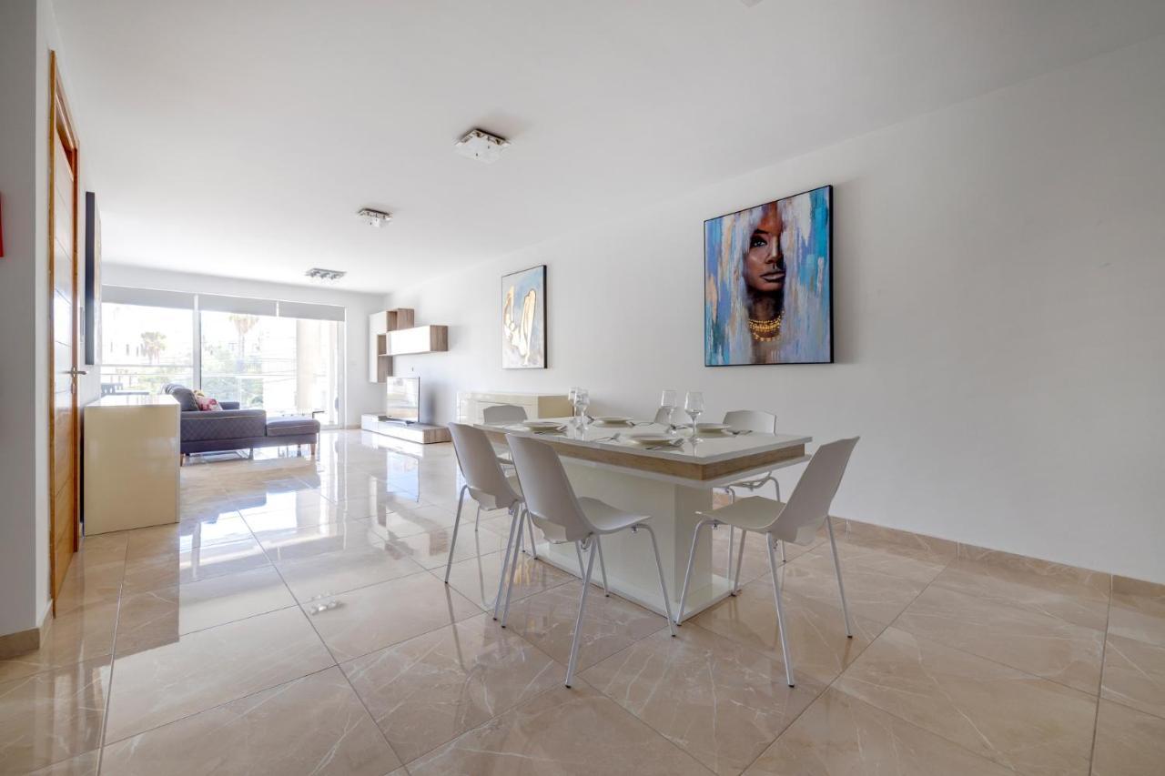 Marvellous 3Br Apartment In Central St Julians San Julián Exterior foto