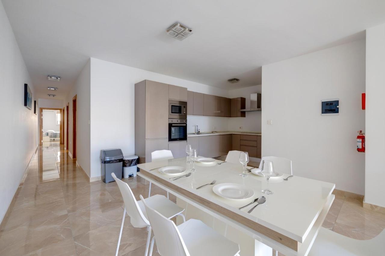 Marvellous 3Br Apartment In Central St Julians San Julián Exterior foto