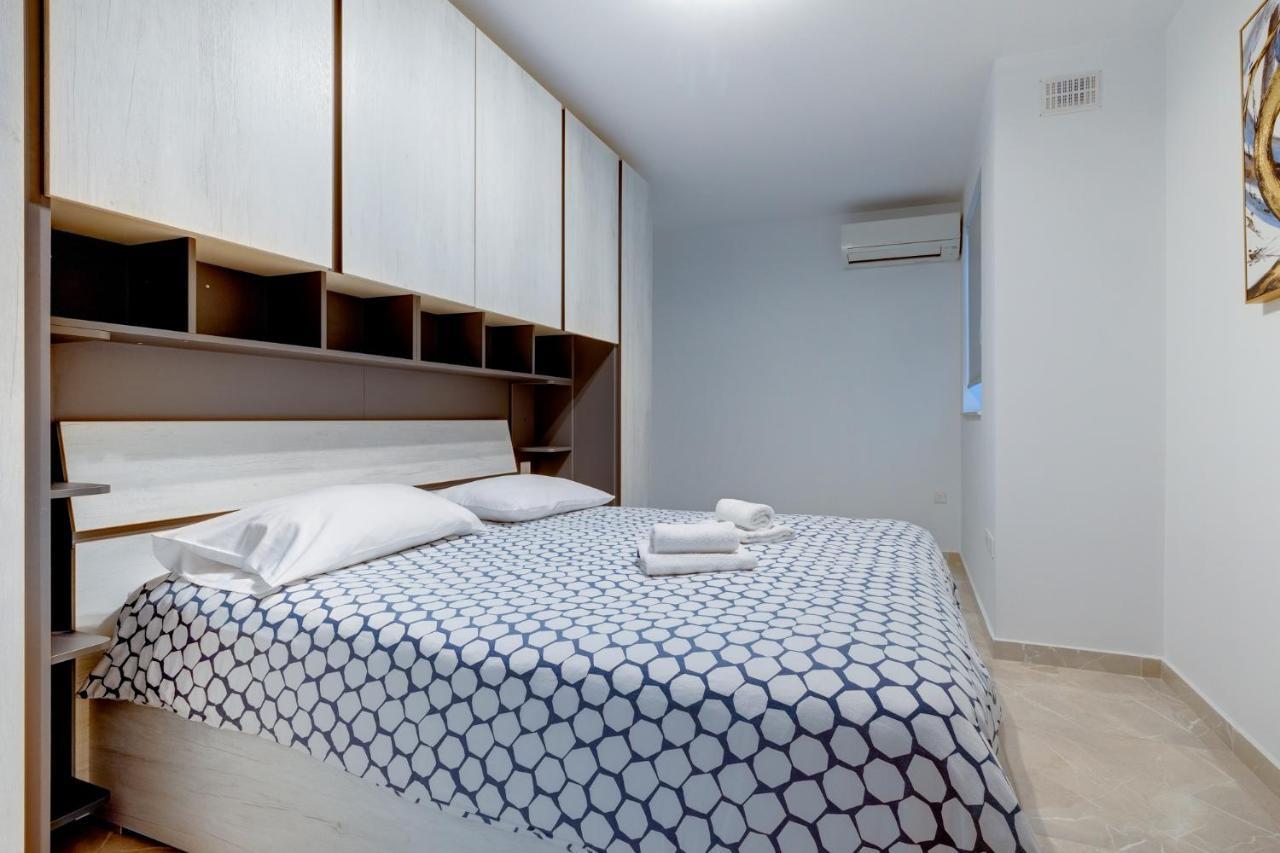 Marvellous 3Br Apartment In Central St Julians San Julián Exterior foto